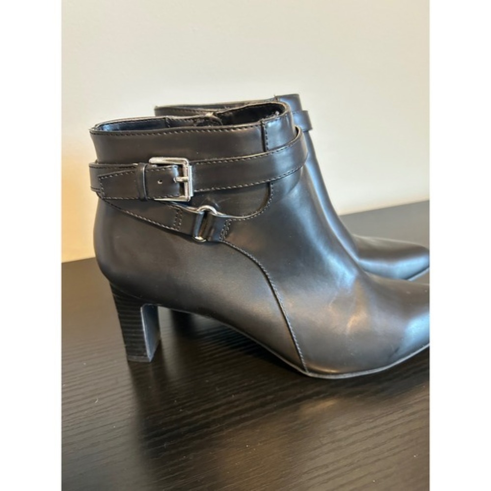 Chaps‎ Womens Black Heeled Ankle Boots Buckle Zip Pointed Toe Size 8.5B
